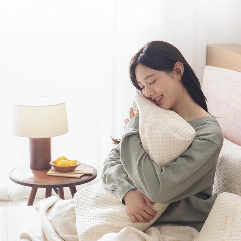 getha-pillow-exp-01.jpg__PID:89d3ceda-62a5-4e46-9e1c-5beaac88db9f
